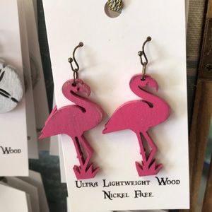 Ultra lightweight wood pink flamingo earrings